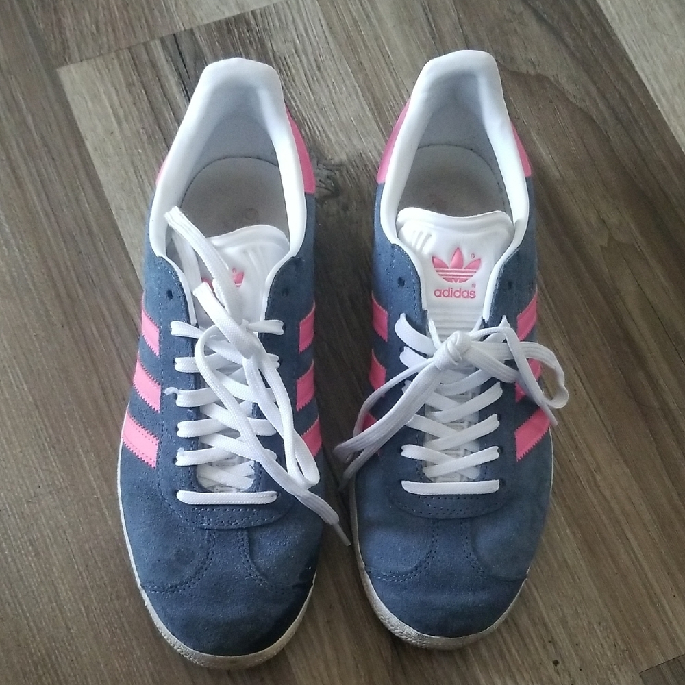 Adidas Women's Blue and Pink Sneakers